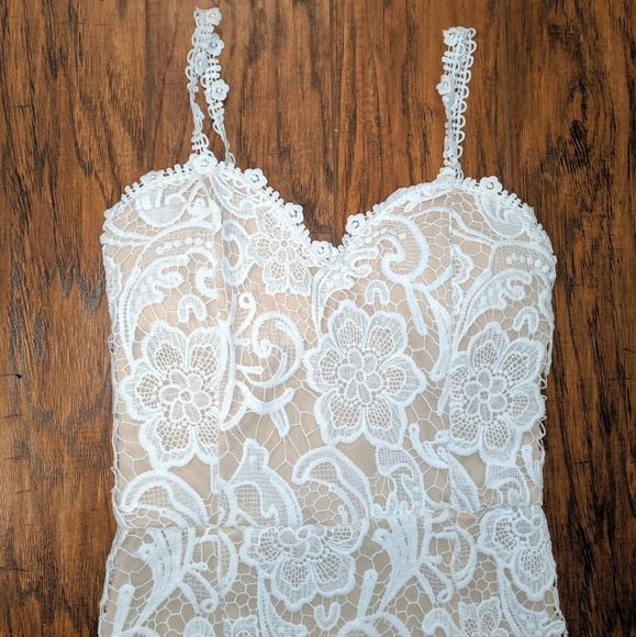 Goodnight Macaroon White Lace Dress - Picture 4 of 6